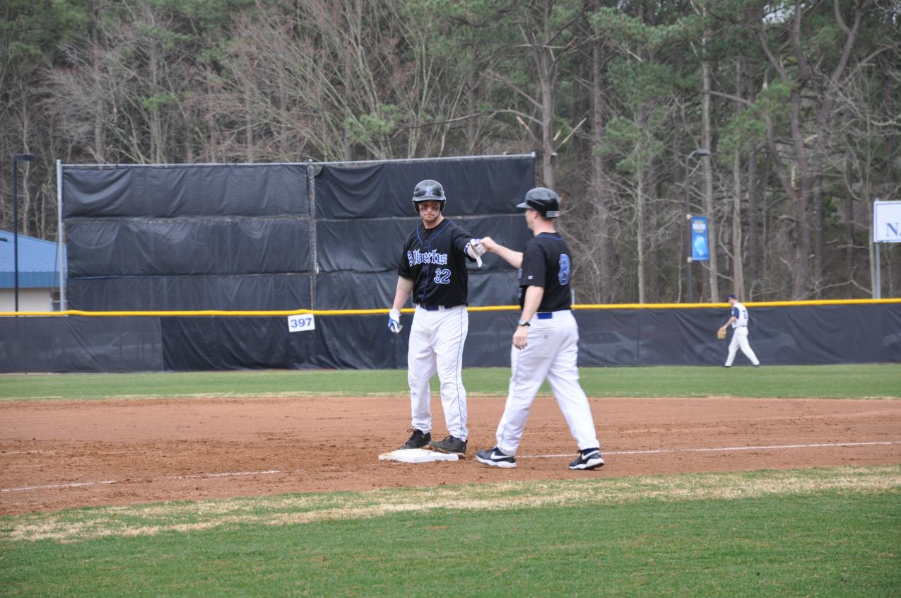 Falcons Sweep GNAC Doubleheader Over Norwich 4-1, 6-4
