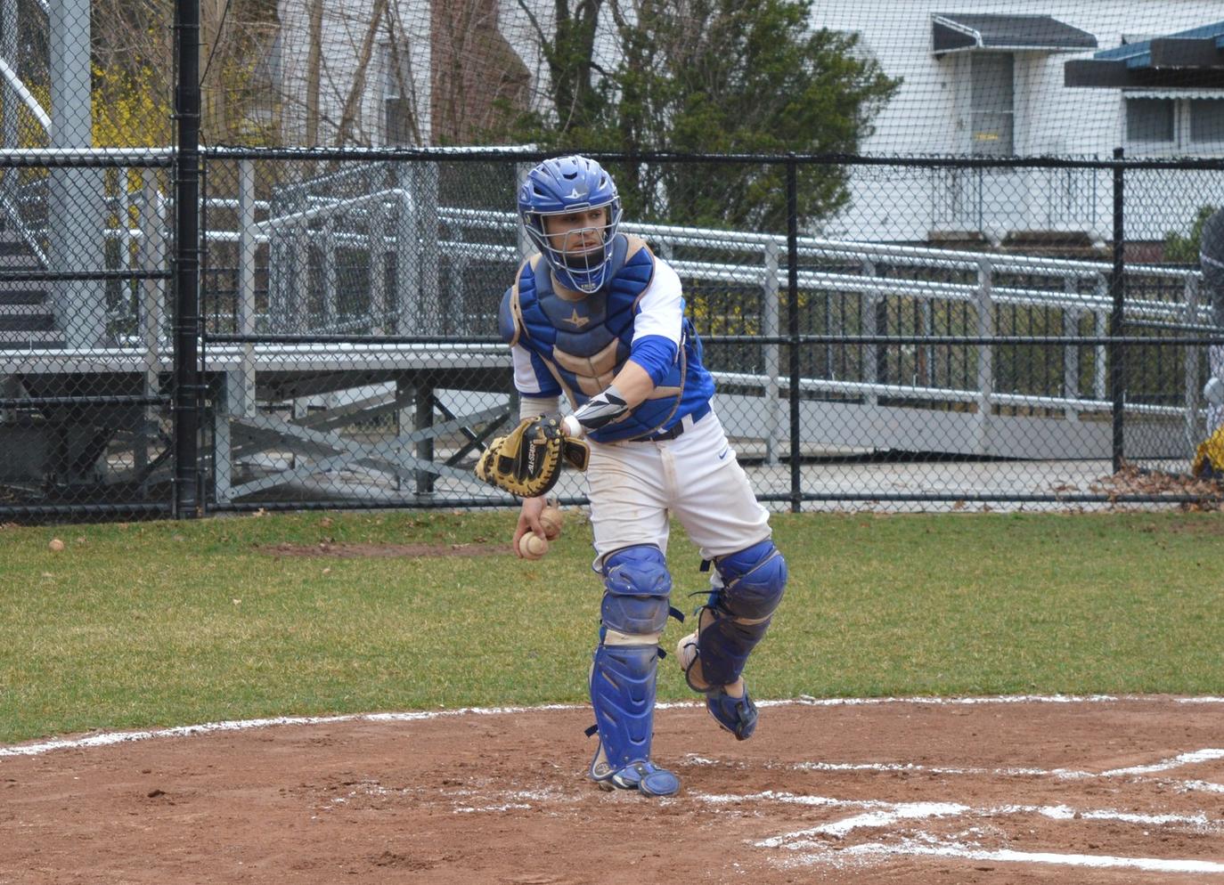 Baseball Sweeps Twinbill at Rivier