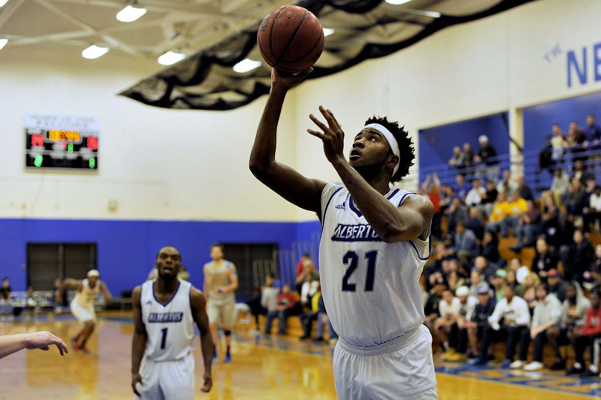 Photo by: Ron Waite/Photosportacular