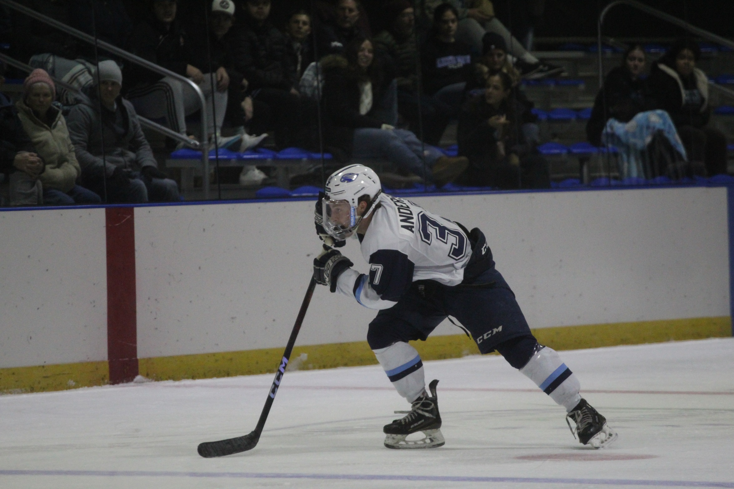 Men's Hockey Tops Post For Fourth Straight Win; Set Multiple Program Records