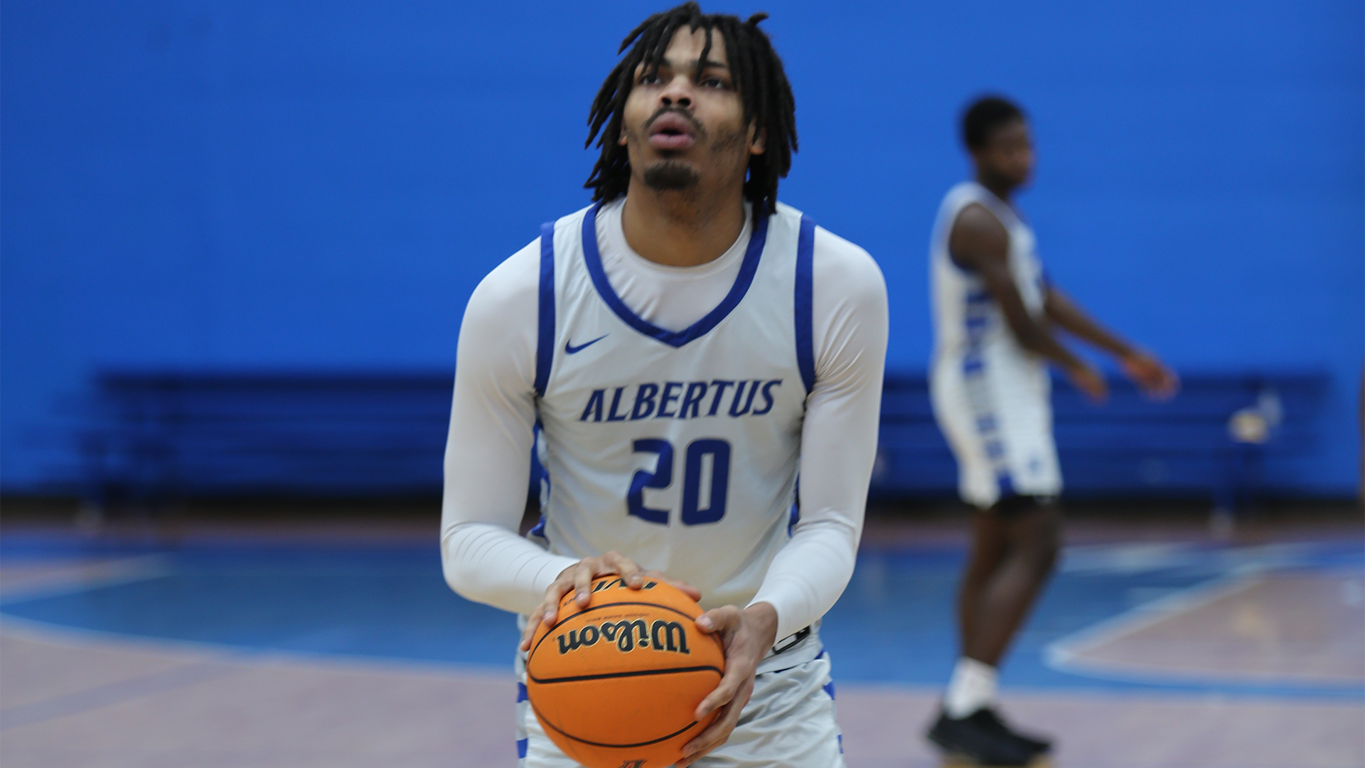 Hinnant Highlights Men's Basketball Victory Over Elms with First Career Double-Double