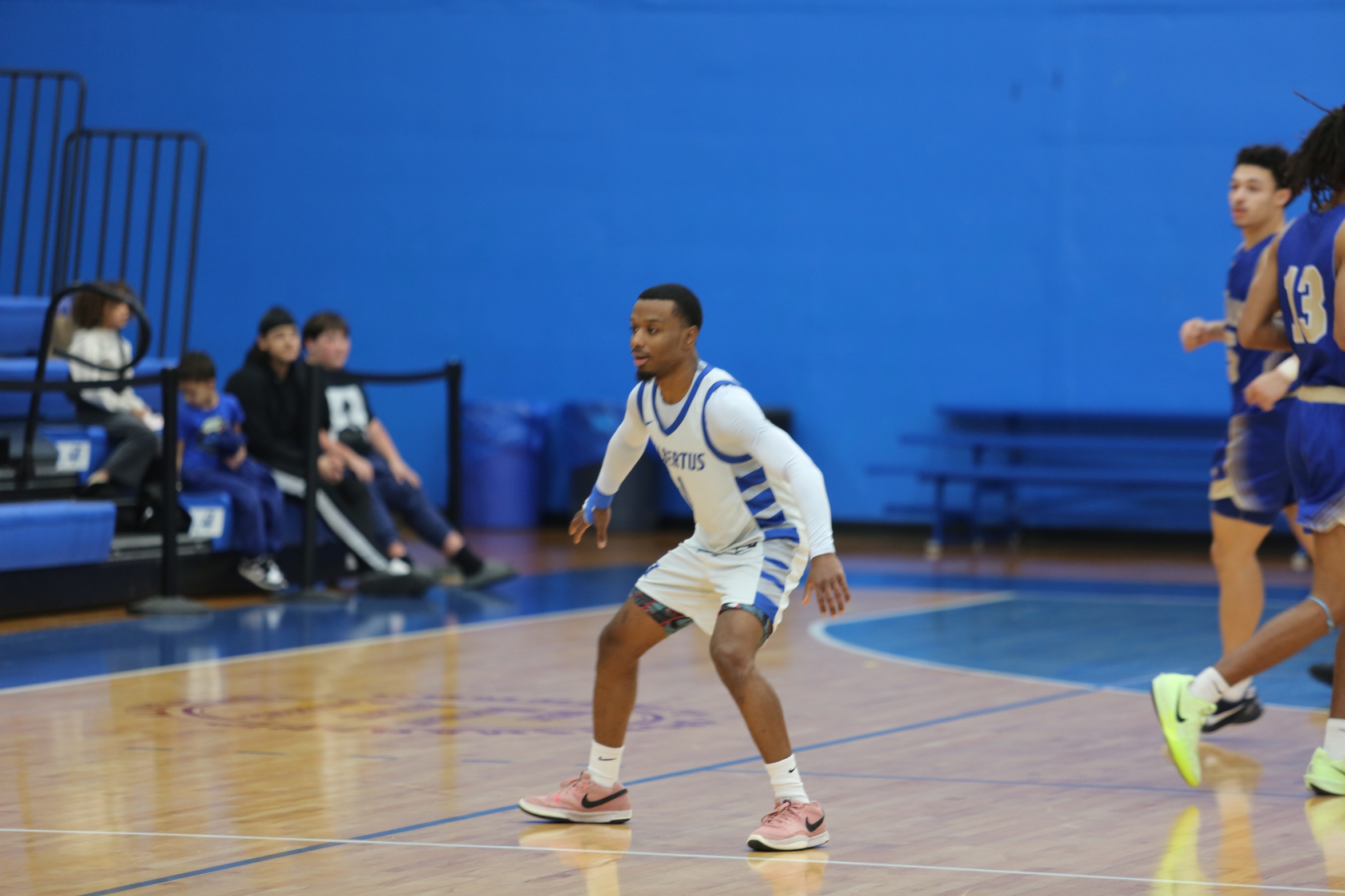 Daniels Scores 31 Points, But Men's Basketball Loses To SJME
