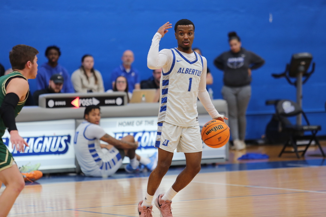 Men's Basketball Records Fifth Straight Win; Defeat Emmanuel Behind 32 Points From Daniels