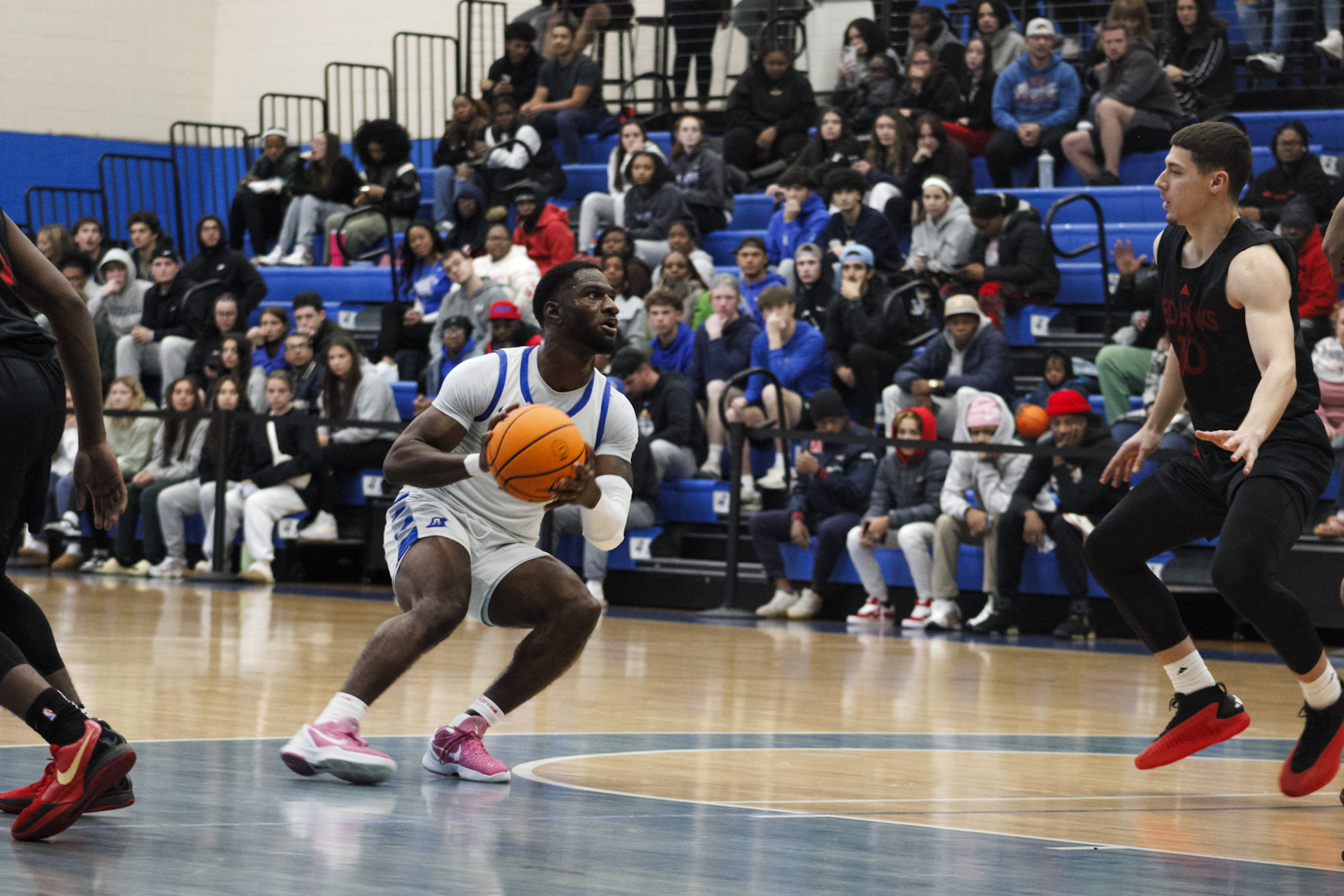 Men's Basketball Falls To No. 6 Trinity In LaFrance Hospitality Tournament