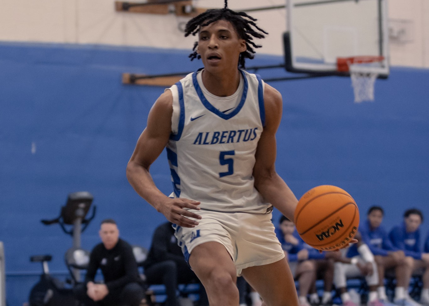 Men's Basketball Falls to Anna Maria in OT