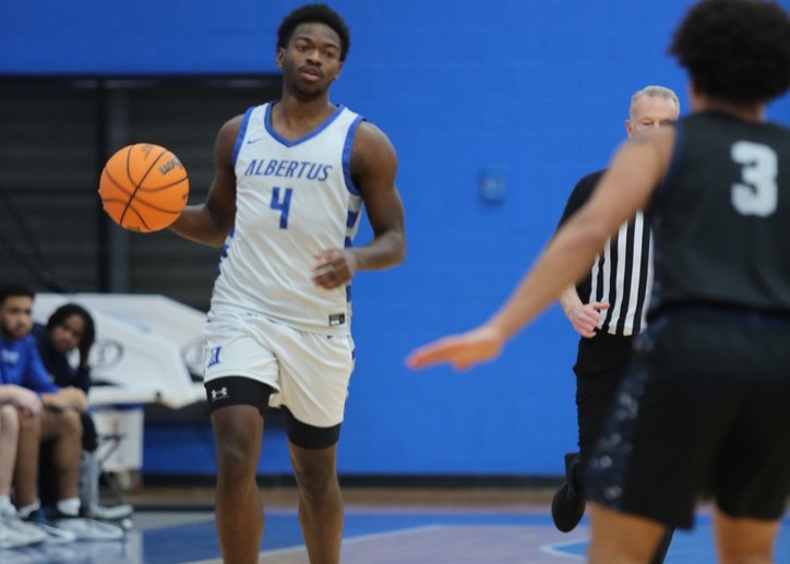 Ford, Jr. Hits Six Threes As Men's Basketball Trounces Dean On Senior Night