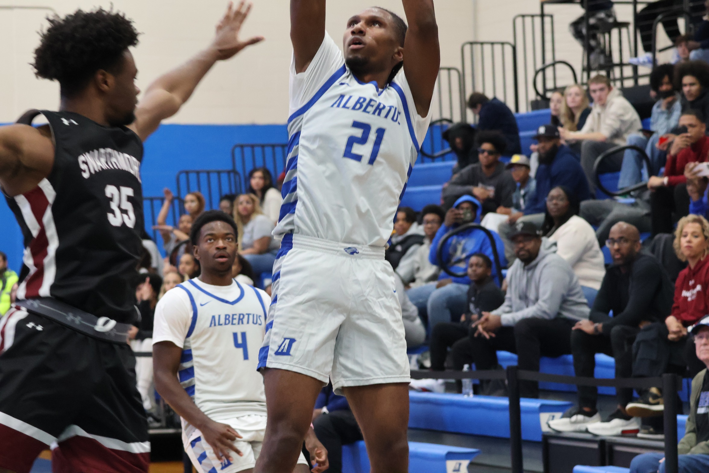 Kirkland Ties Career High, But Men's Basketball Drops Game To Babson