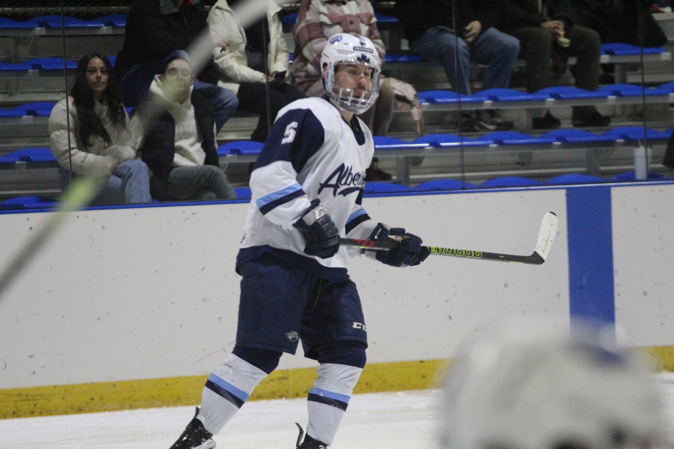 Men's Ice Hockey Closes Season With Third Straight Win, Tops Alvernia