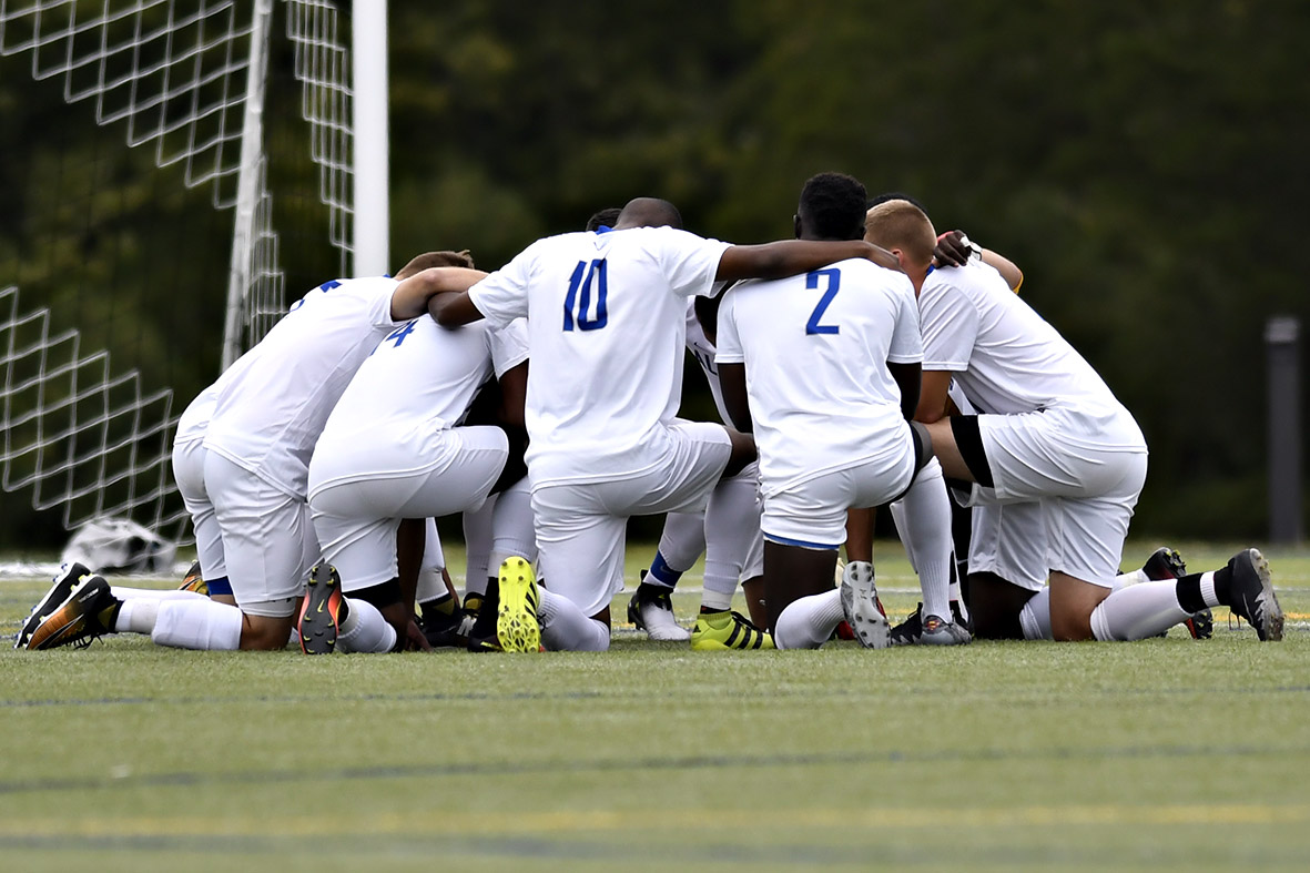 Photo by: Ron Waite/Photosportacular