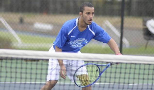Mitchell Edges Albertus 5-4 in Men's Tennis