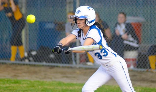 Falcons Drop 3-2 Decision at Saint Joseph College