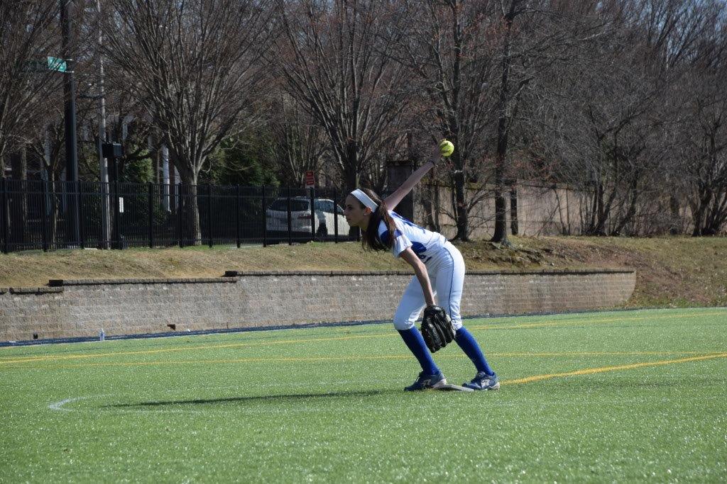 Softball Sweeps a Twinbill at Coast Guard