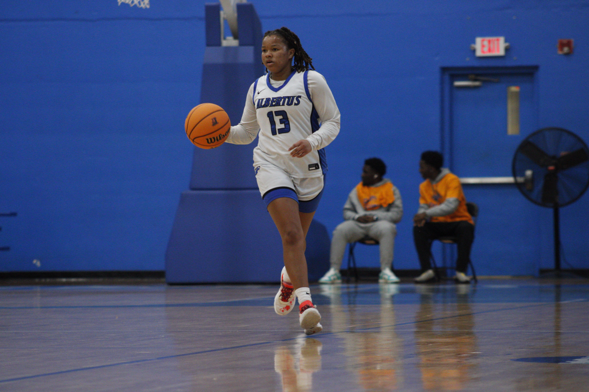 Scott Scores 31 Points As Women's Basketball Holds Off Bates In Anchorwomen Invitational