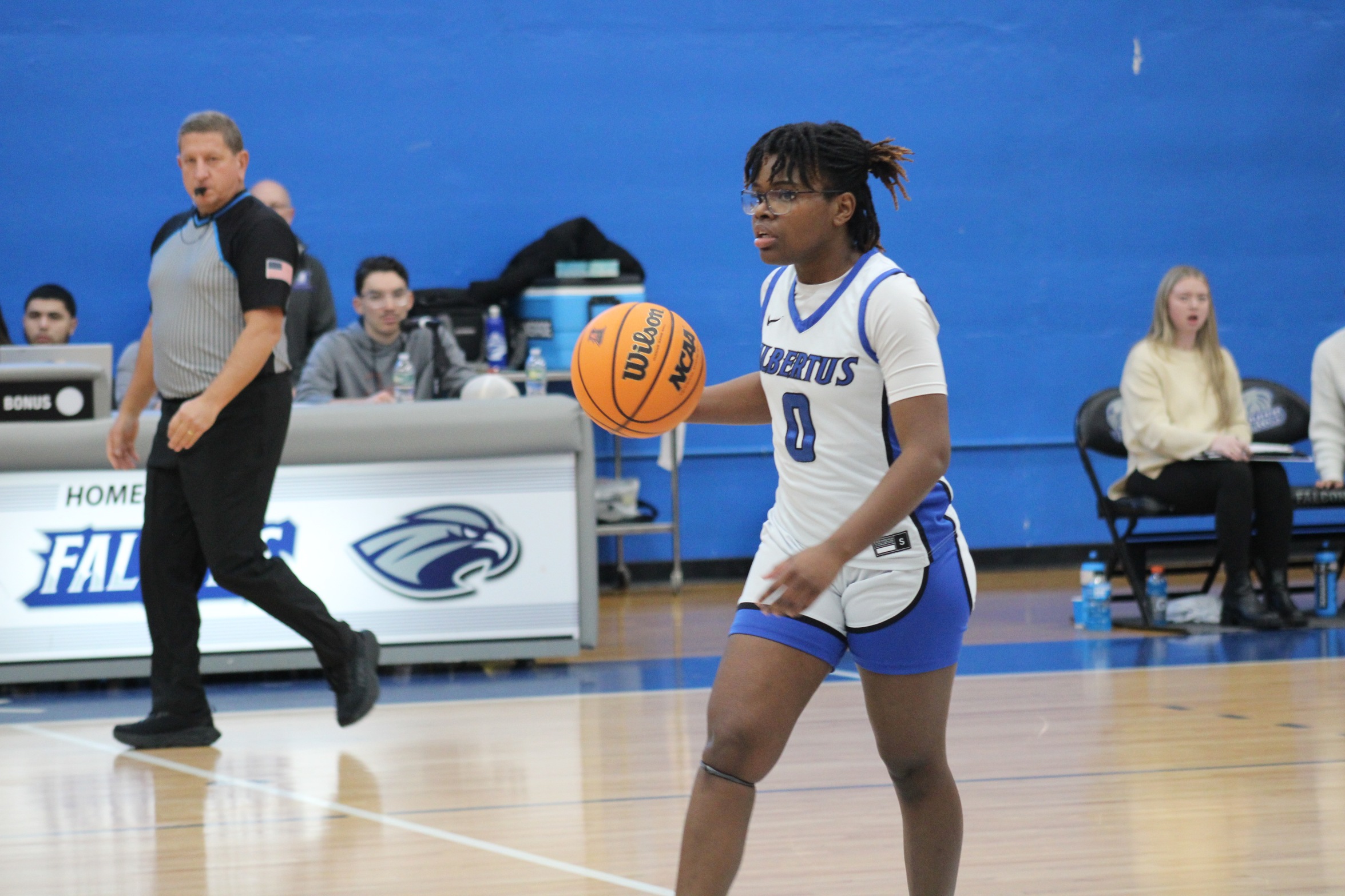 Big Fourth Quarter Gives Women's Basketball Fifth Straight Win Over USJ