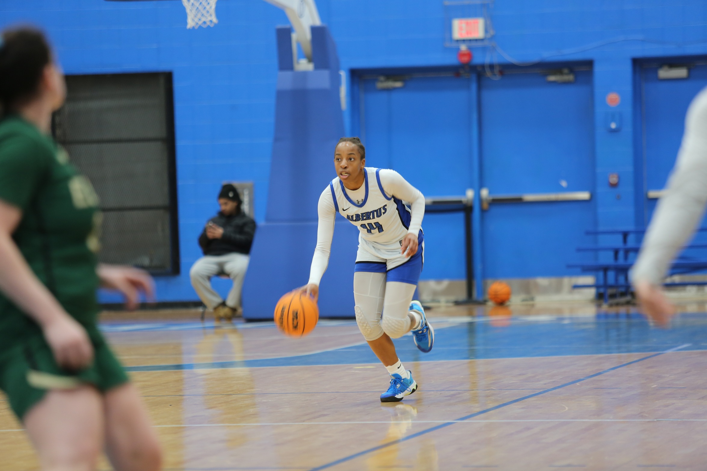 Women's Basketball Wins Fourth Straight, Tops Emmanuel After Late Fourth Quarter Run