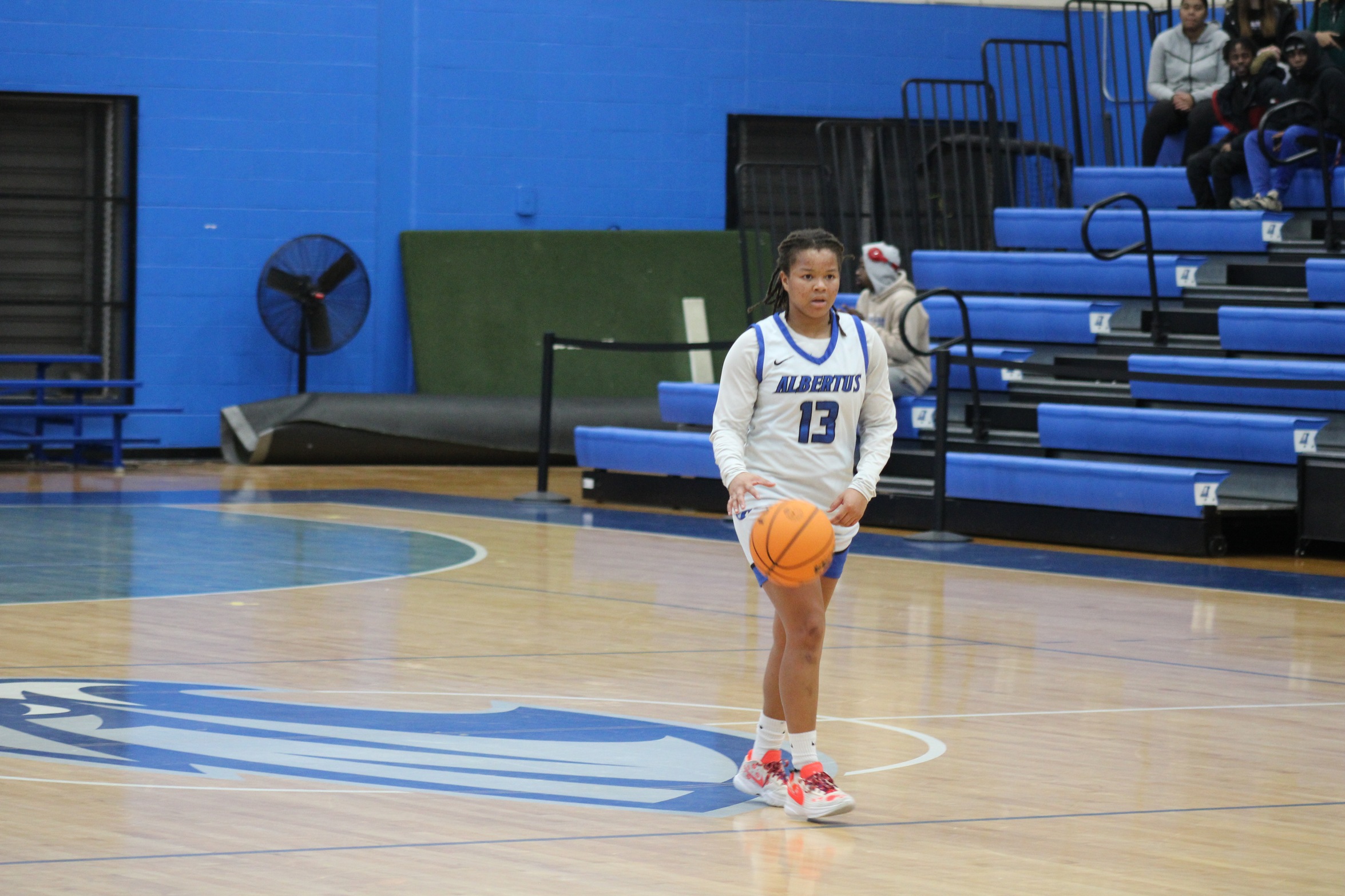 Women's Basketball Wins Fifth Straight Behind Scott's Near Triple Double In Rout Of Mitchell