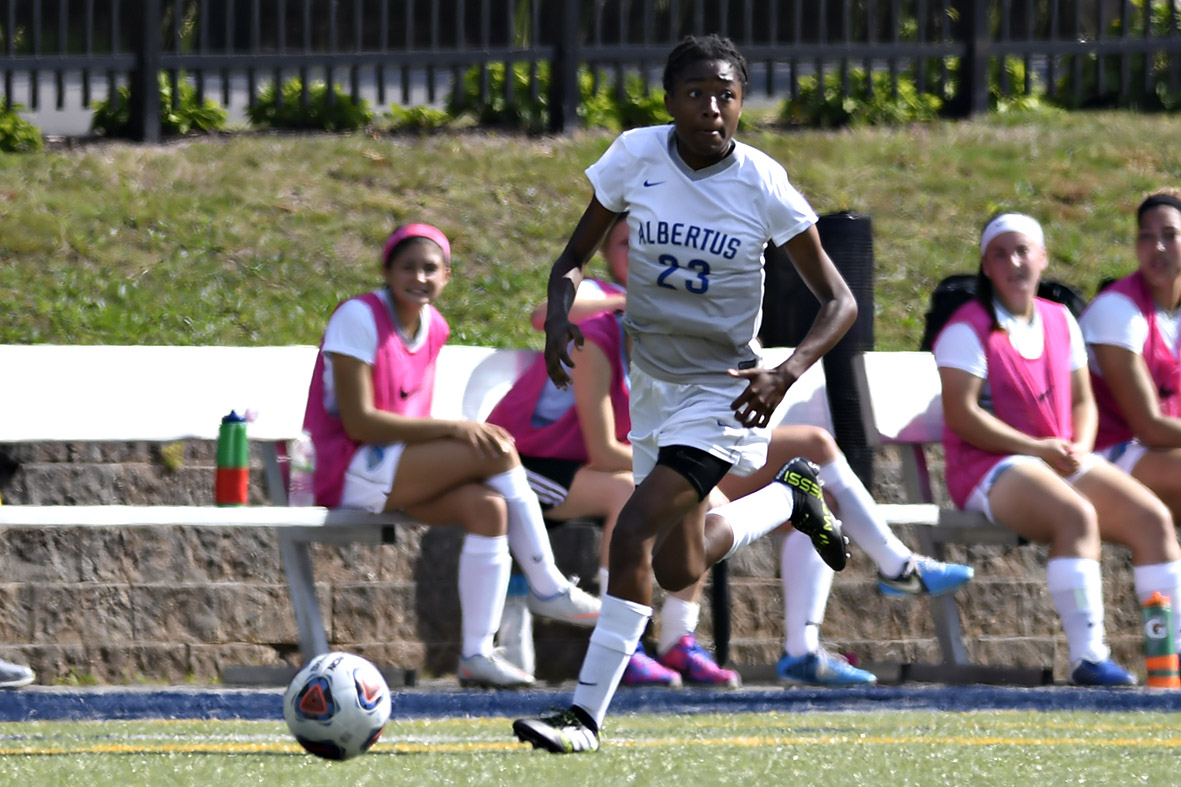 Women&rsquo;s Soccer Drops Conference Showdown with Johnson & Wales