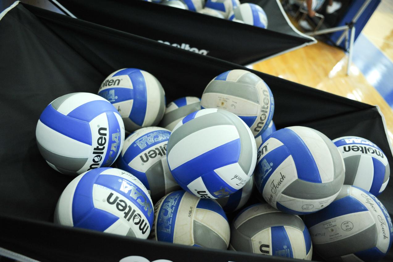 Women's Volleyball Drops Road Clash at CCNY